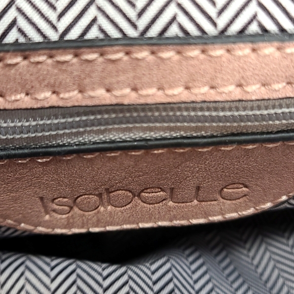 Isabelle Purse - Picture 7 of 11